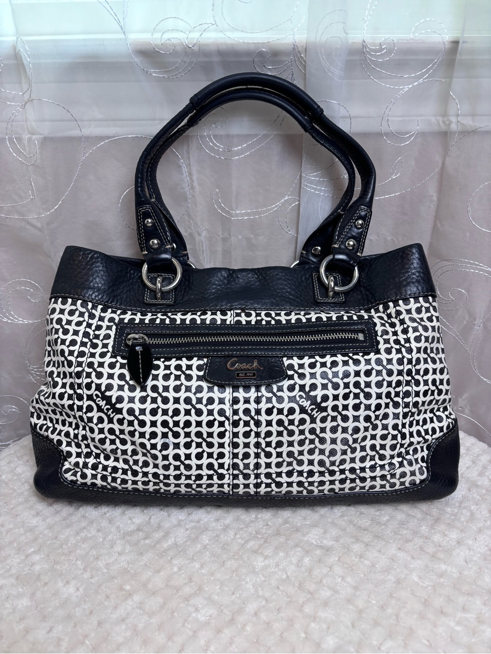 Coach Penelope Signature Leather Shoulder Handbag